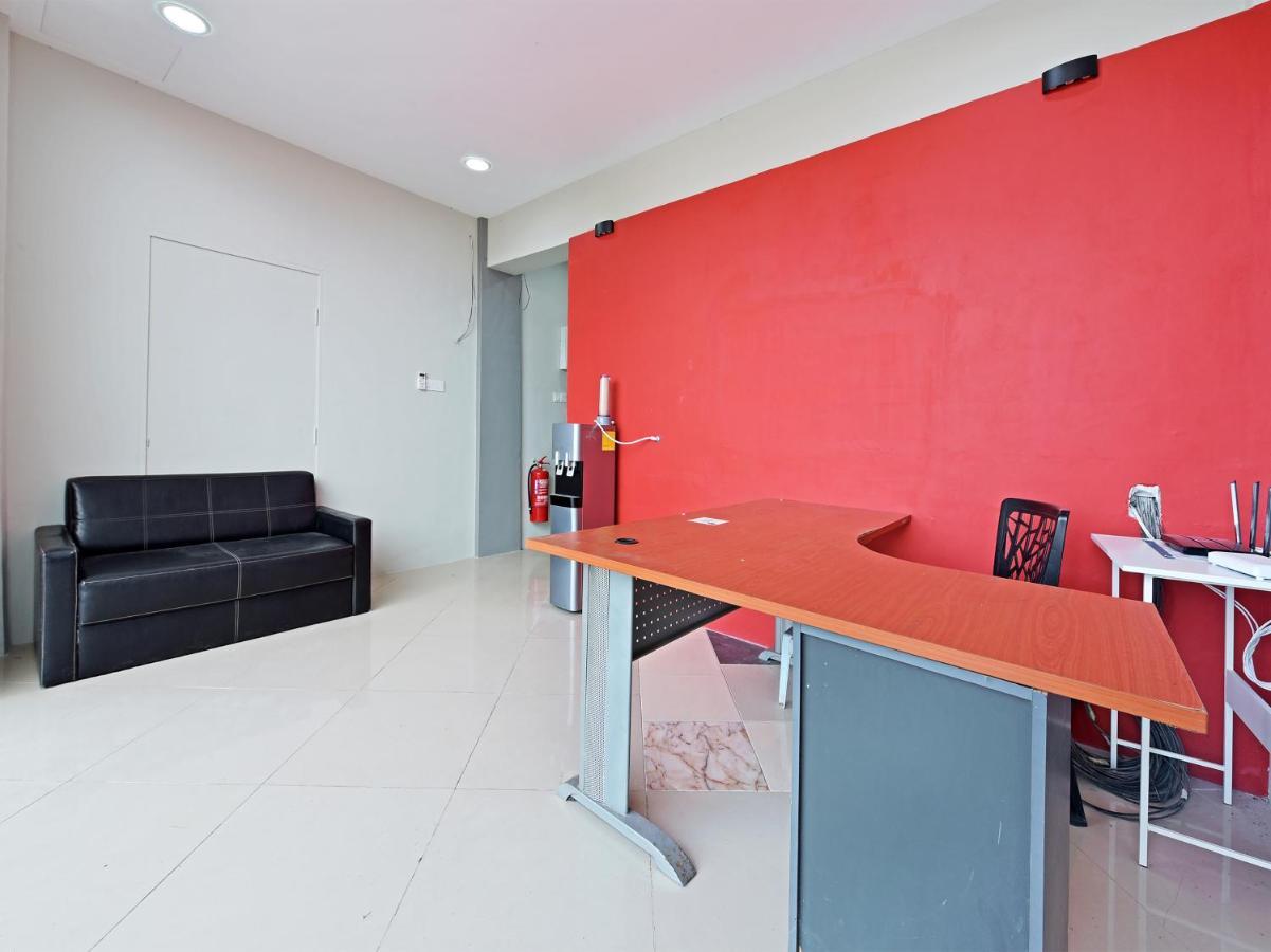 Oyo 90594 Hotel Casalink Paka Dış mekan fotoğraf