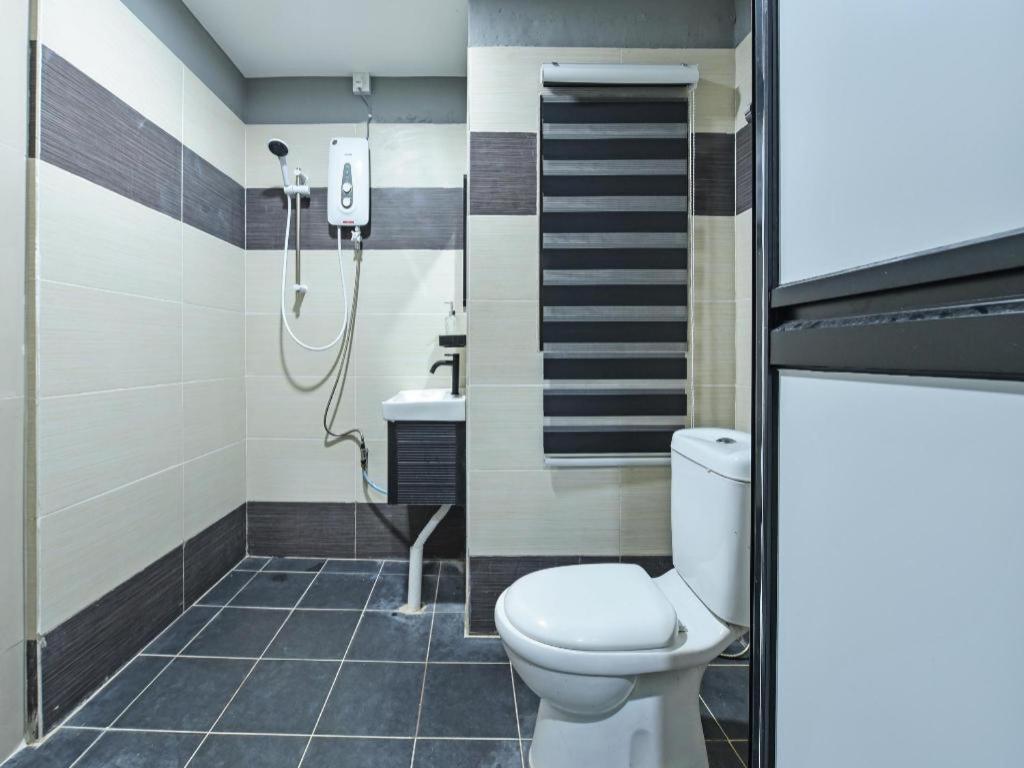 Oyo 90594 Hotel Casalink Paka Dış mekan fotoğraf