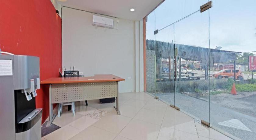 Oyo 90594 Hotel Casalink Paka Dış mekan fotoğraf