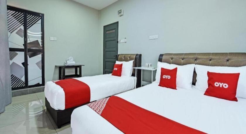 Oyo 90594 Hotel Casalink Paka Dış mekan fotoğraf